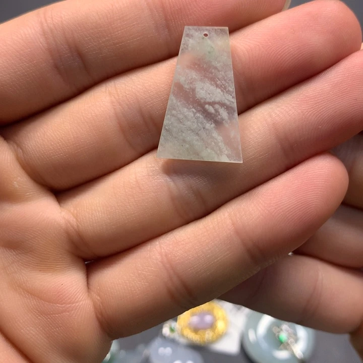 翡翠裸石翡翠首饰