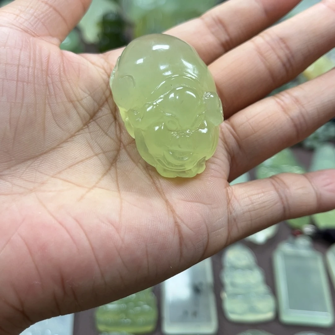 未镶嵌蛇纹石玉颈饰