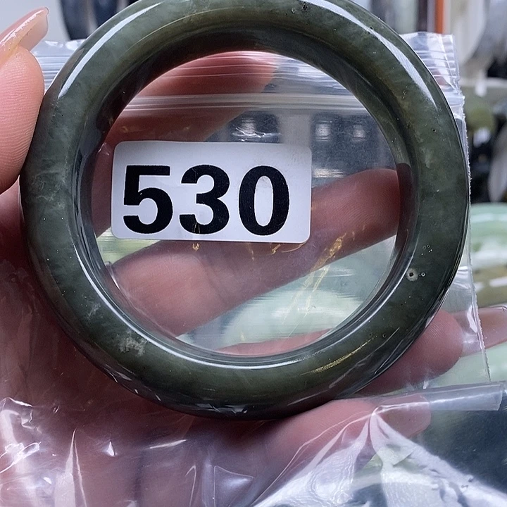 自***我蛇纹石玉未镶嵌手镯