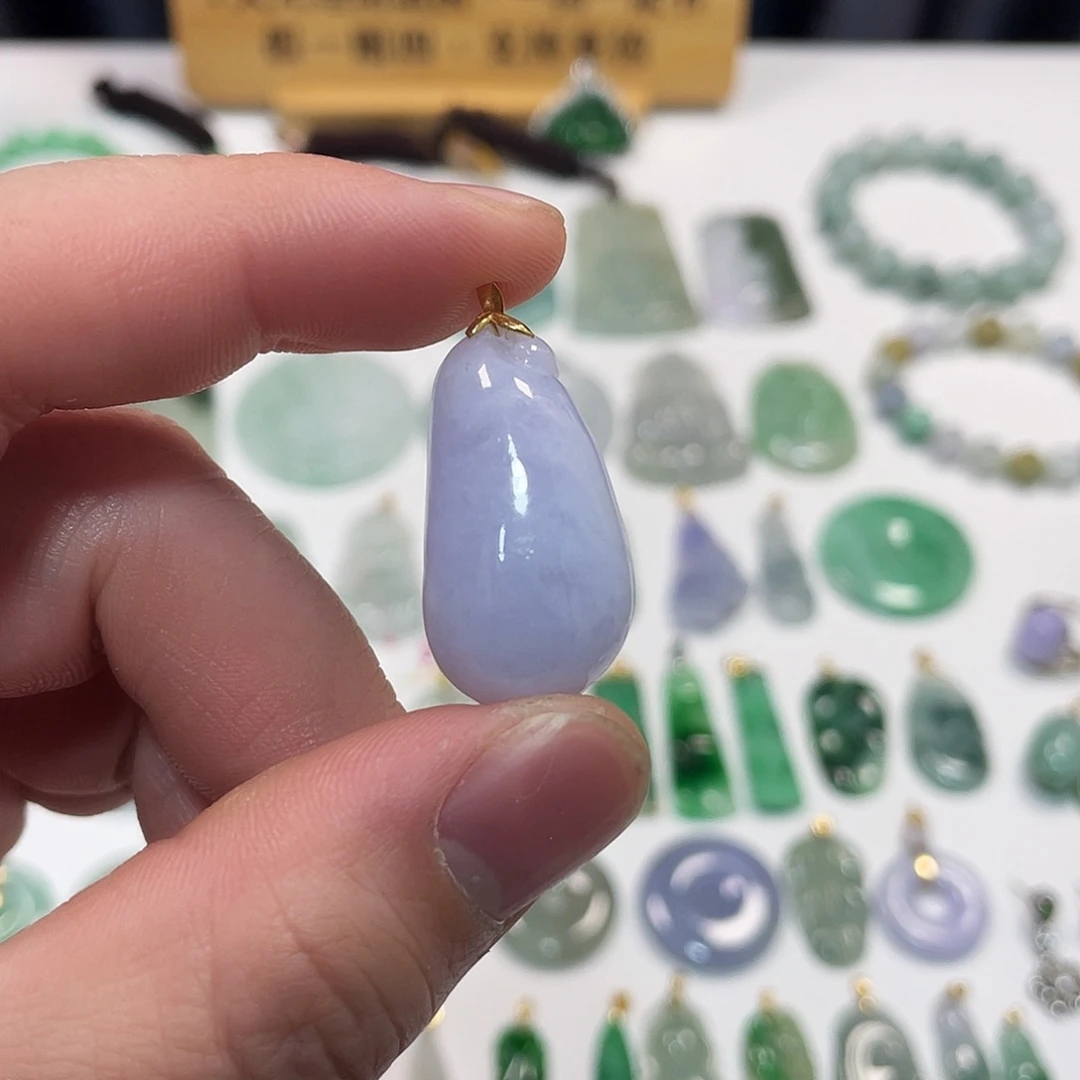 翡翠颈饰18K金镶嵌福瓜