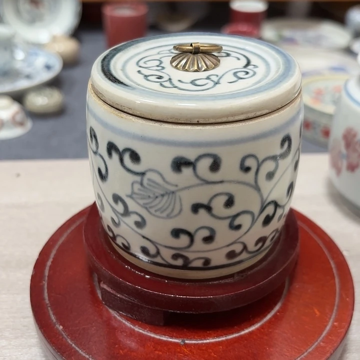 摆件中****人陶瓷艺术作品