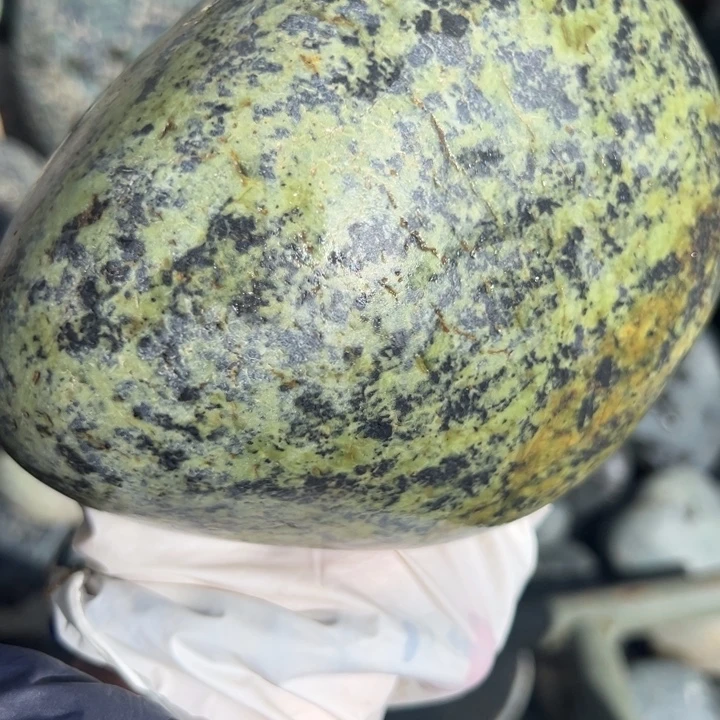 天***子长石玉未镶嵌藏玉药王石