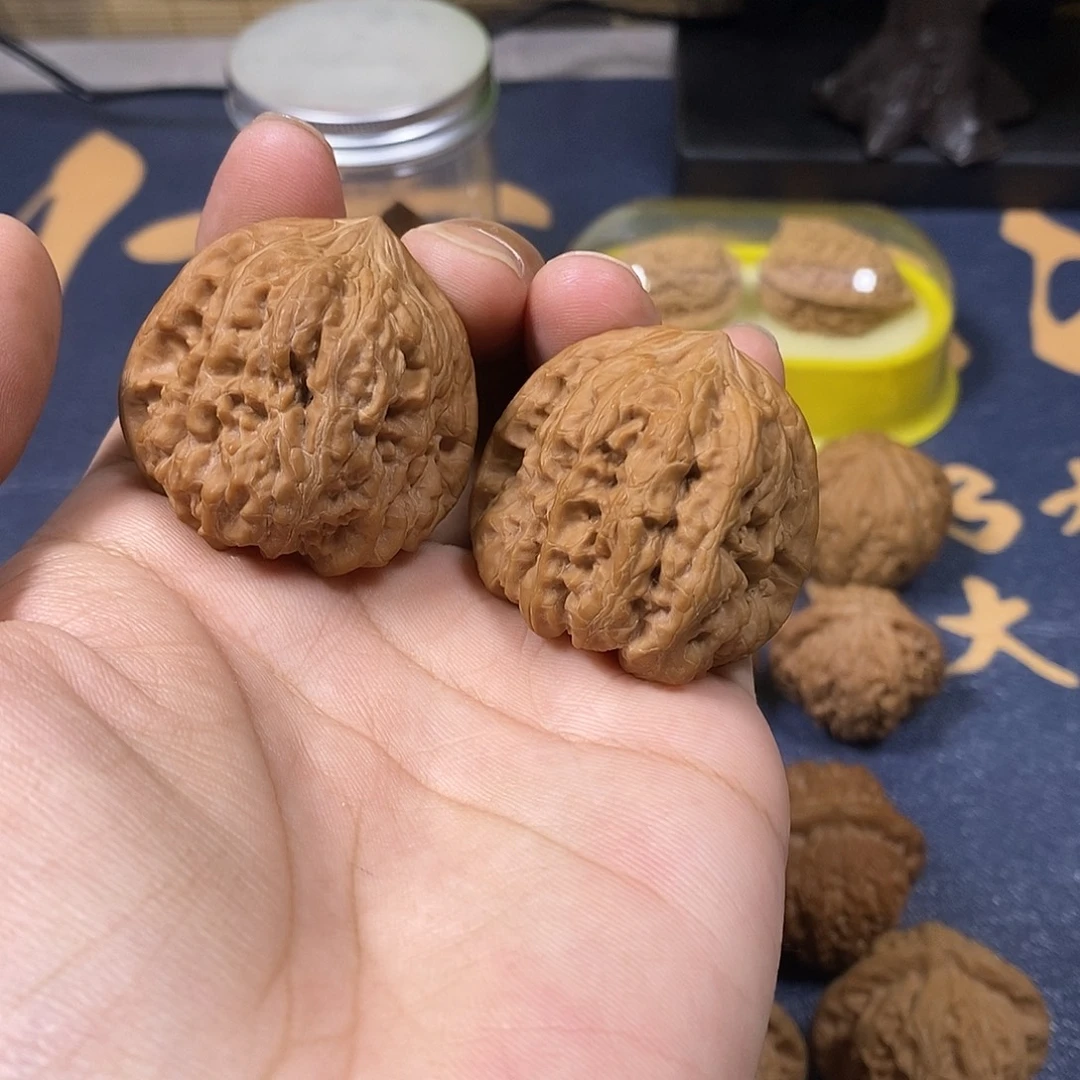 核桃40.5尺全品无修红皮平谷凹底，32h