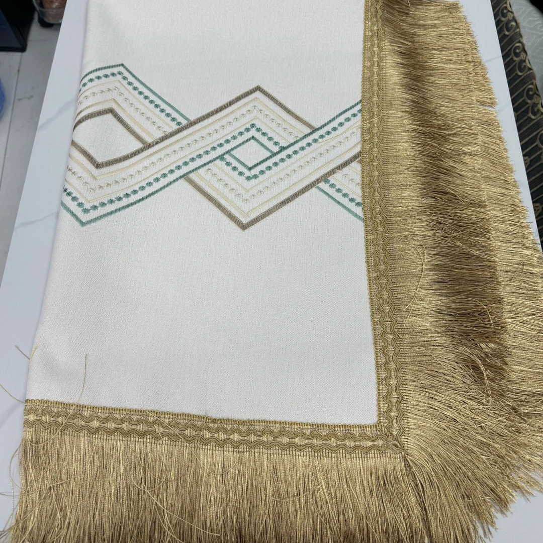 内径110*160（含花边130*180）雪尼尔桌布