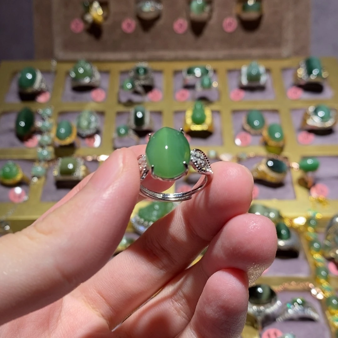 未镶嵌戒指和田玉（碧玉）