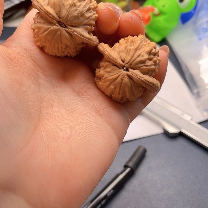 文玩核桃把件心****光文玩红袍39