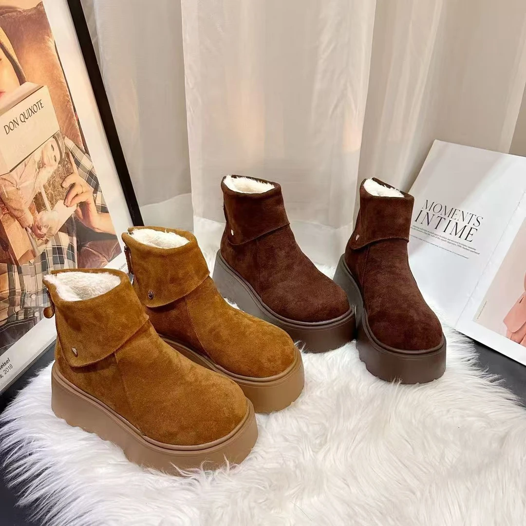 增高雪地靴女款2024冬季新款马丁靴小个子厚底棉鞋加绒勃肯鞋短靴