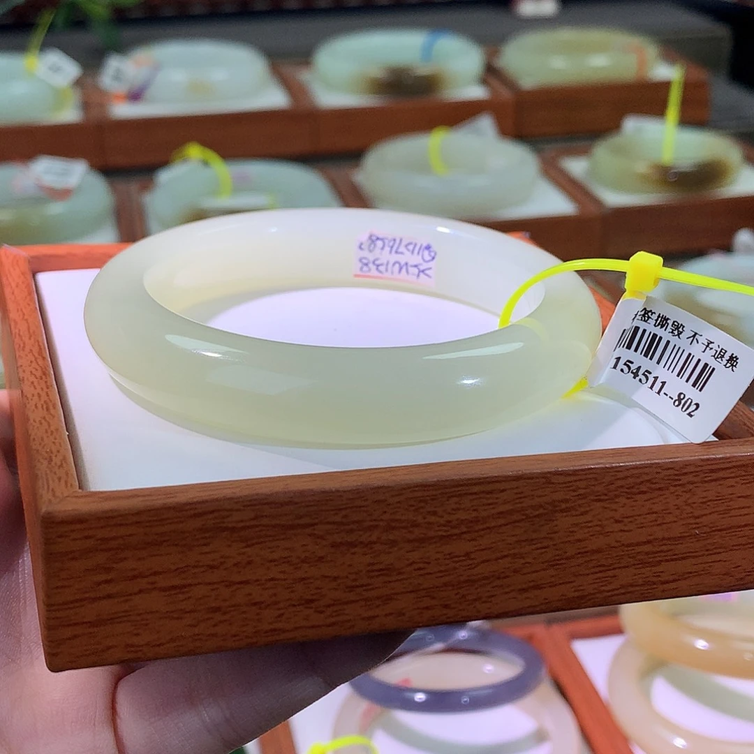 和田玉未镶嵌手镯58 且末