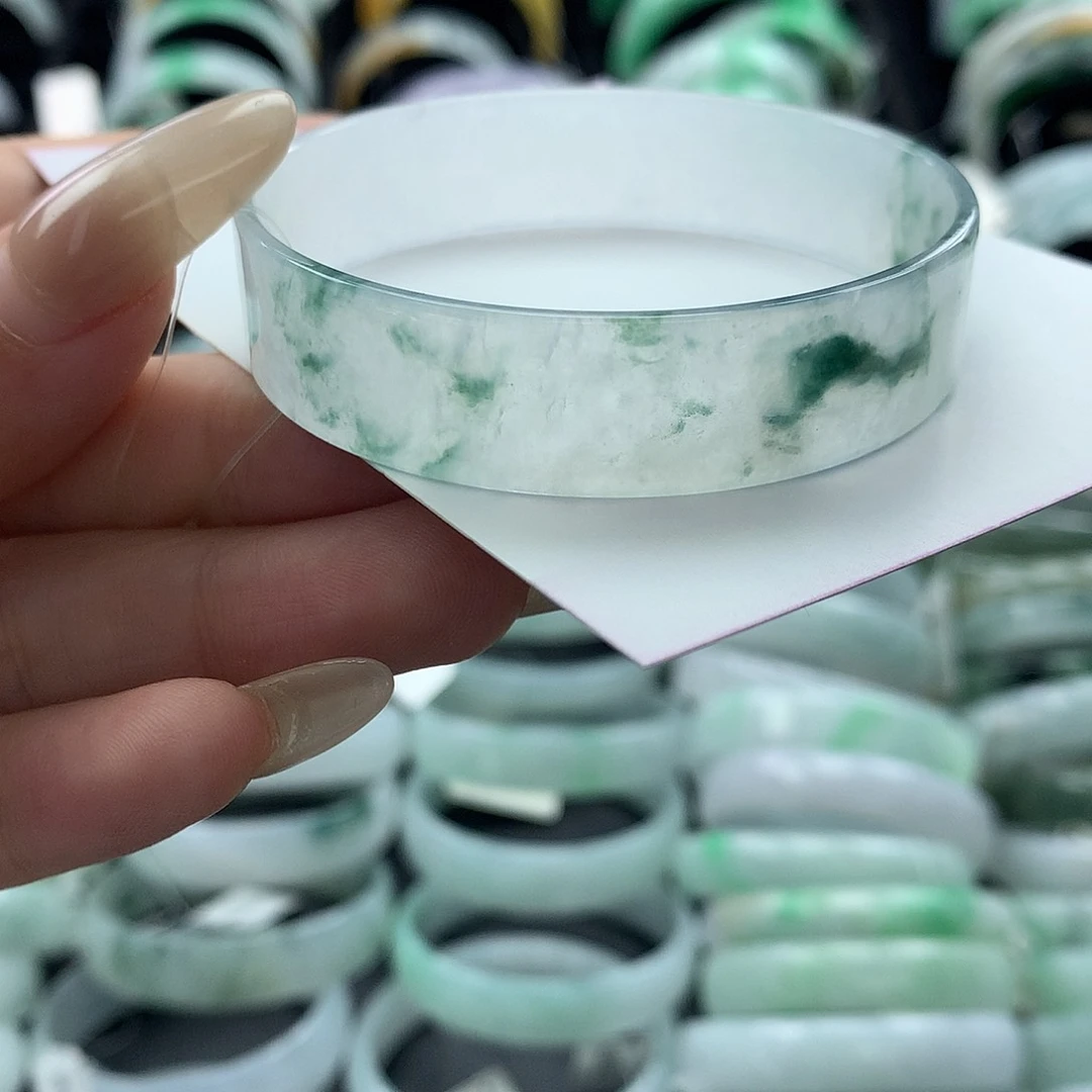 未镶嵌手镯翡翠手镯