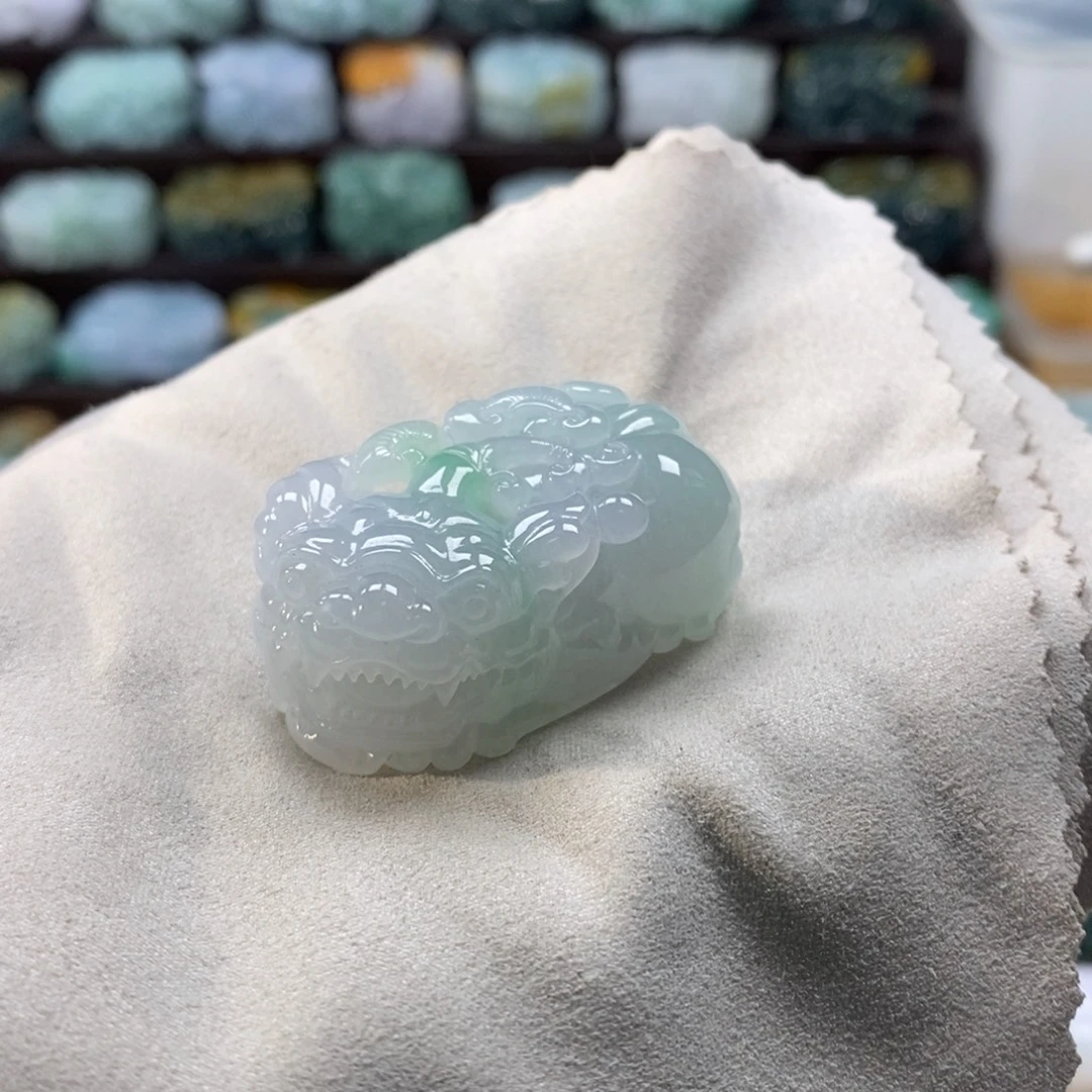 翡翠未镶嵌颈饰天然翡翠吊坠