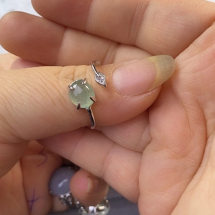 未镶嵌戒指翡翠望*。缅甸