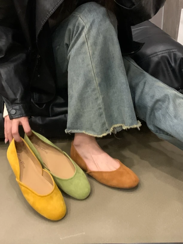 法式红色小单鞋2025新款春季圆头复古软底浅口温柔平底奶奶瓢鞋