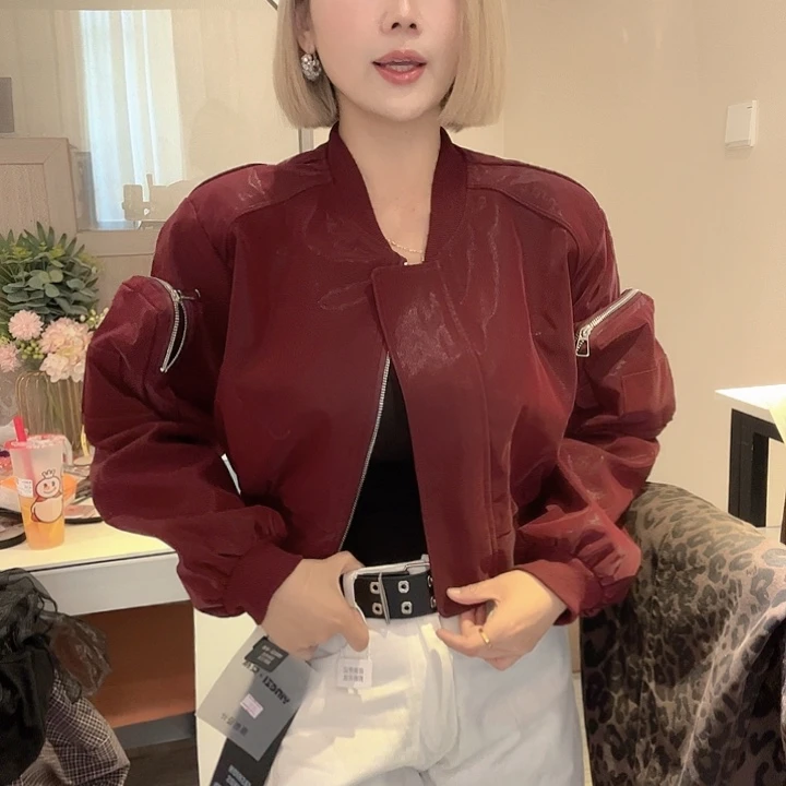千***红车厘子红皮衣外套