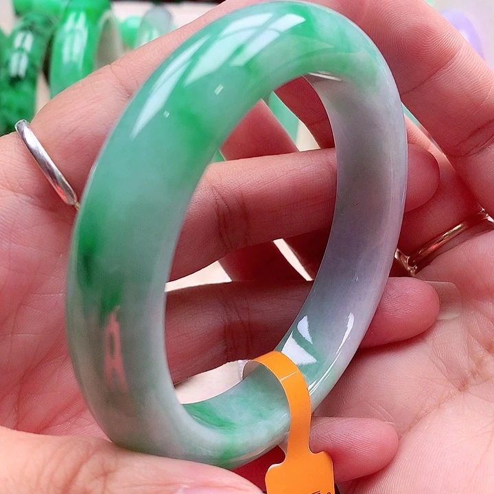 翡翠未镶嵌手镯翡翠