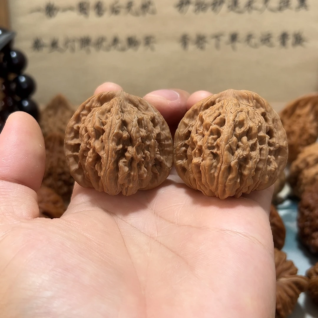 13号文玩核桃44尺四座楼色差