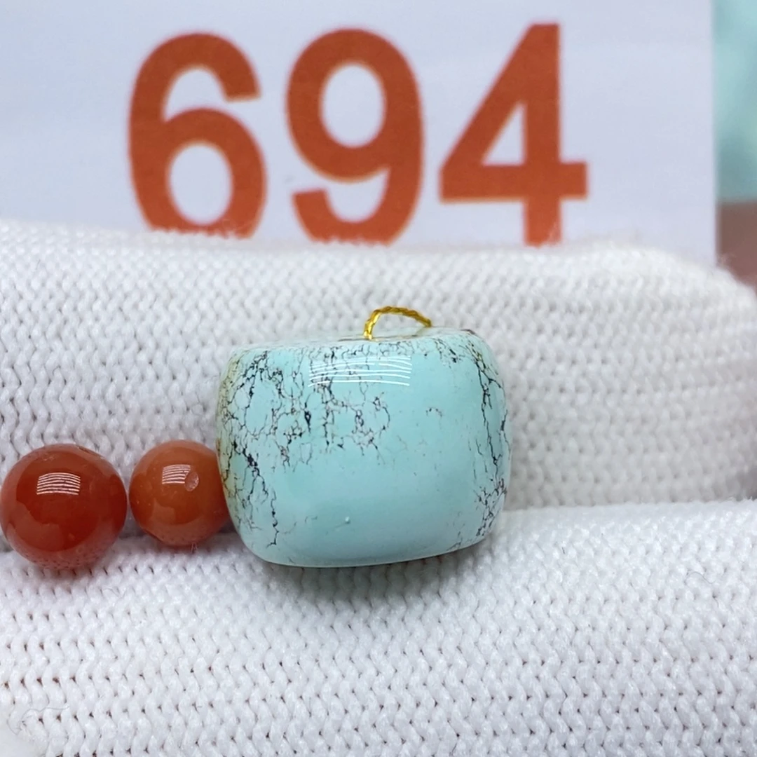 南红玛瑙未镶嵌珠宝奇石