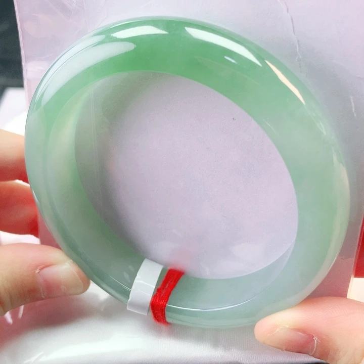 翡翠未镶嵌手镯56圈