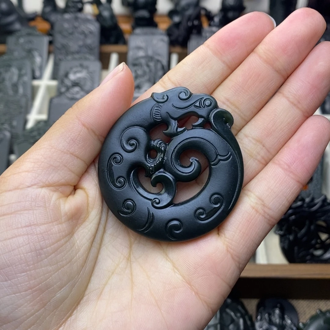 用***3和田玉未镶嵌颈饰