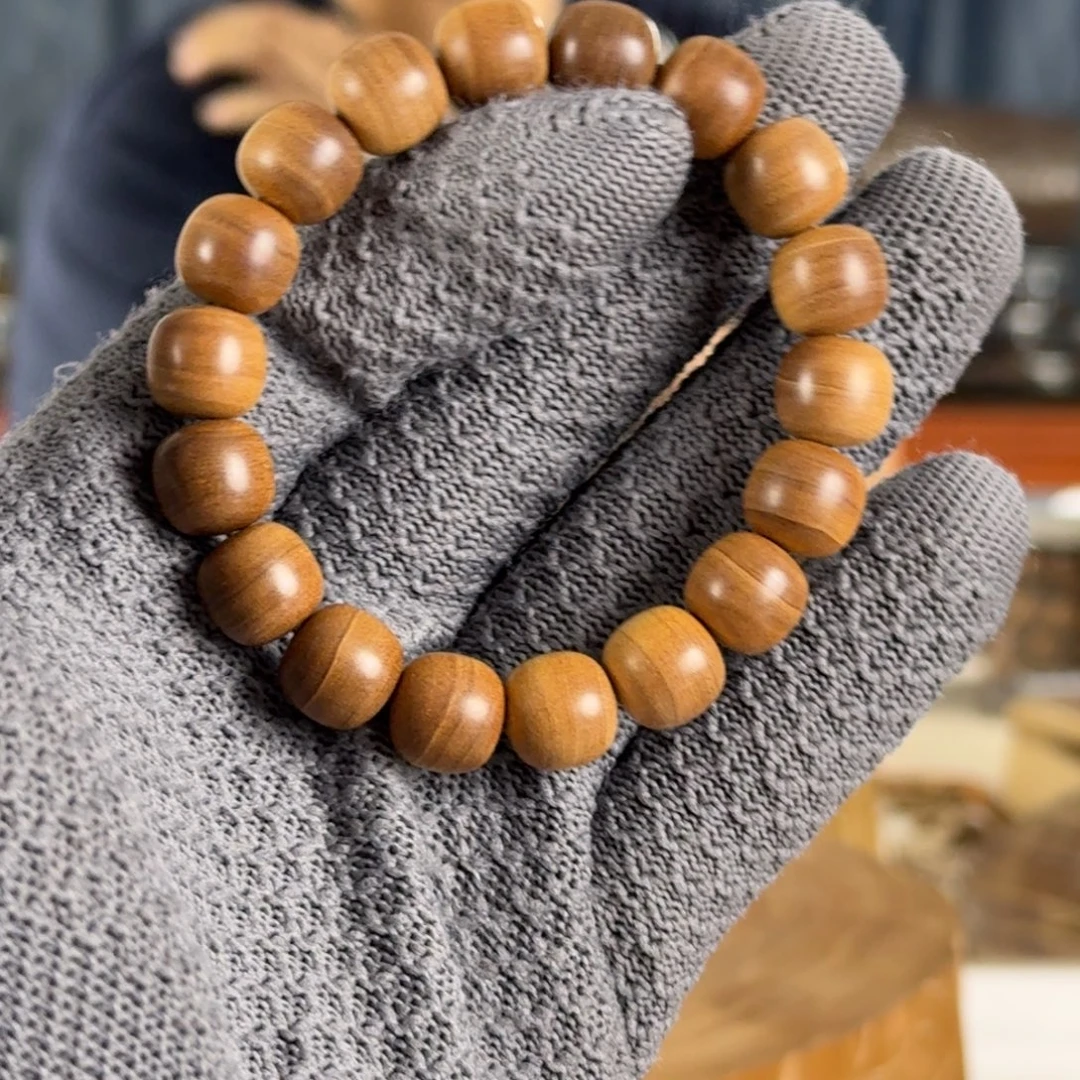 吊坠檀香木王系列十号料“百年虫漏”1112横黑奶凉醇甜