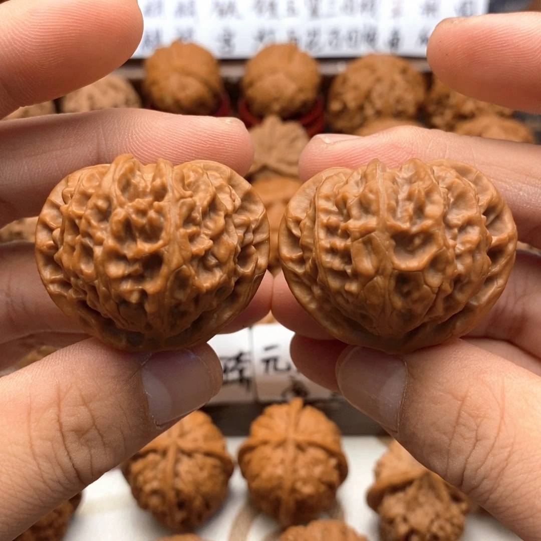文玩核桃吊坠40尺 全品宫灯 19