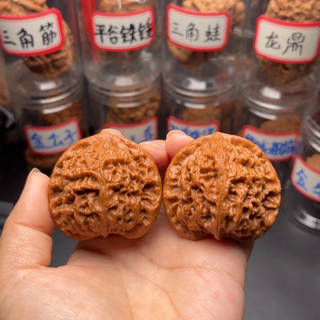 把件文玩核桃45.5老树水龙纹