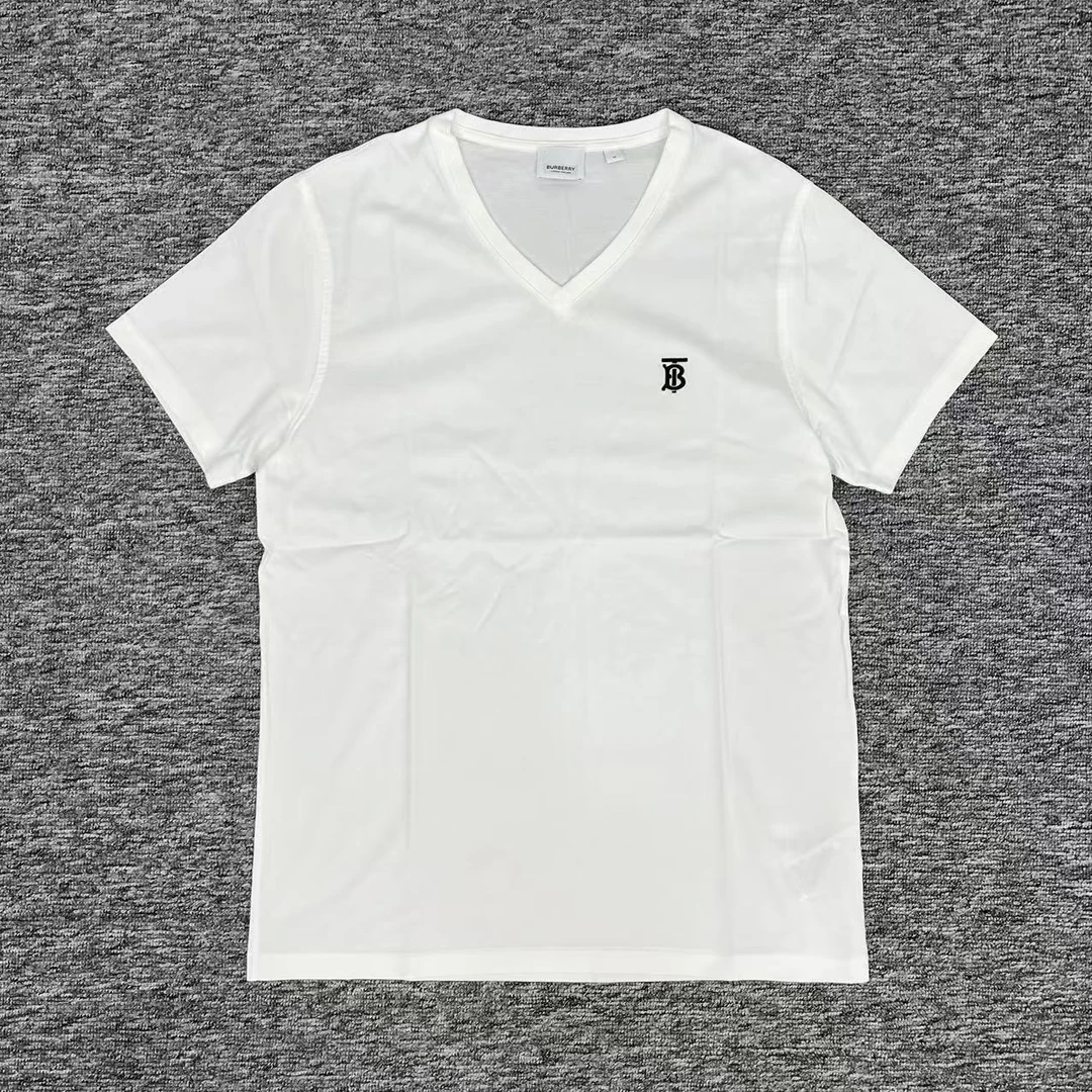 未使用 BURBERRY/博柏利 TB纯色v领短袖/m码/未使用wk1013