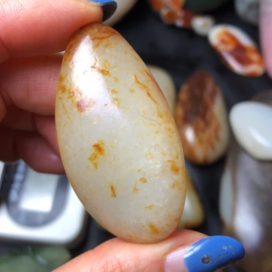 和田玉未镶嵌珠宝奇石