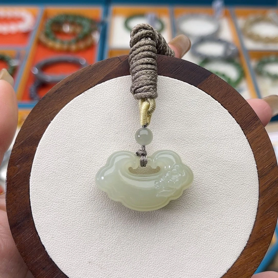 和田玉未镶嵌吊坠(不含链)A36