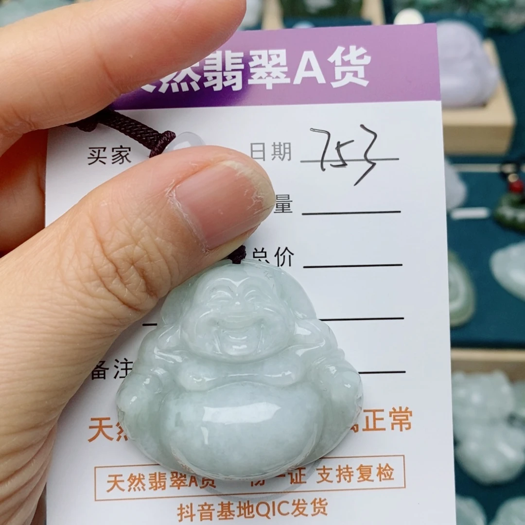 翡翠未镶嵌颈饰佛公