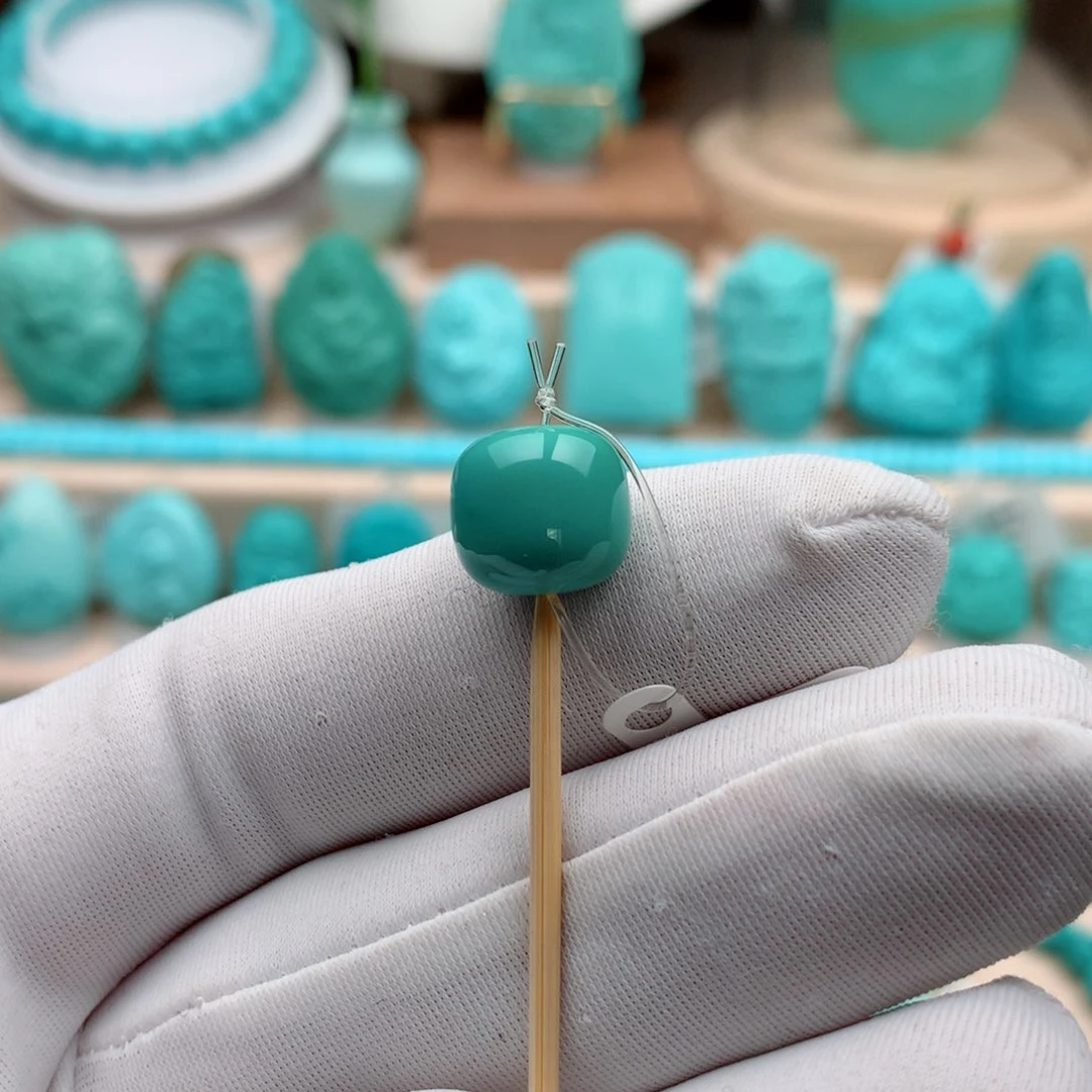 绿松石珠宝奇石未镶嵌重：1.8克