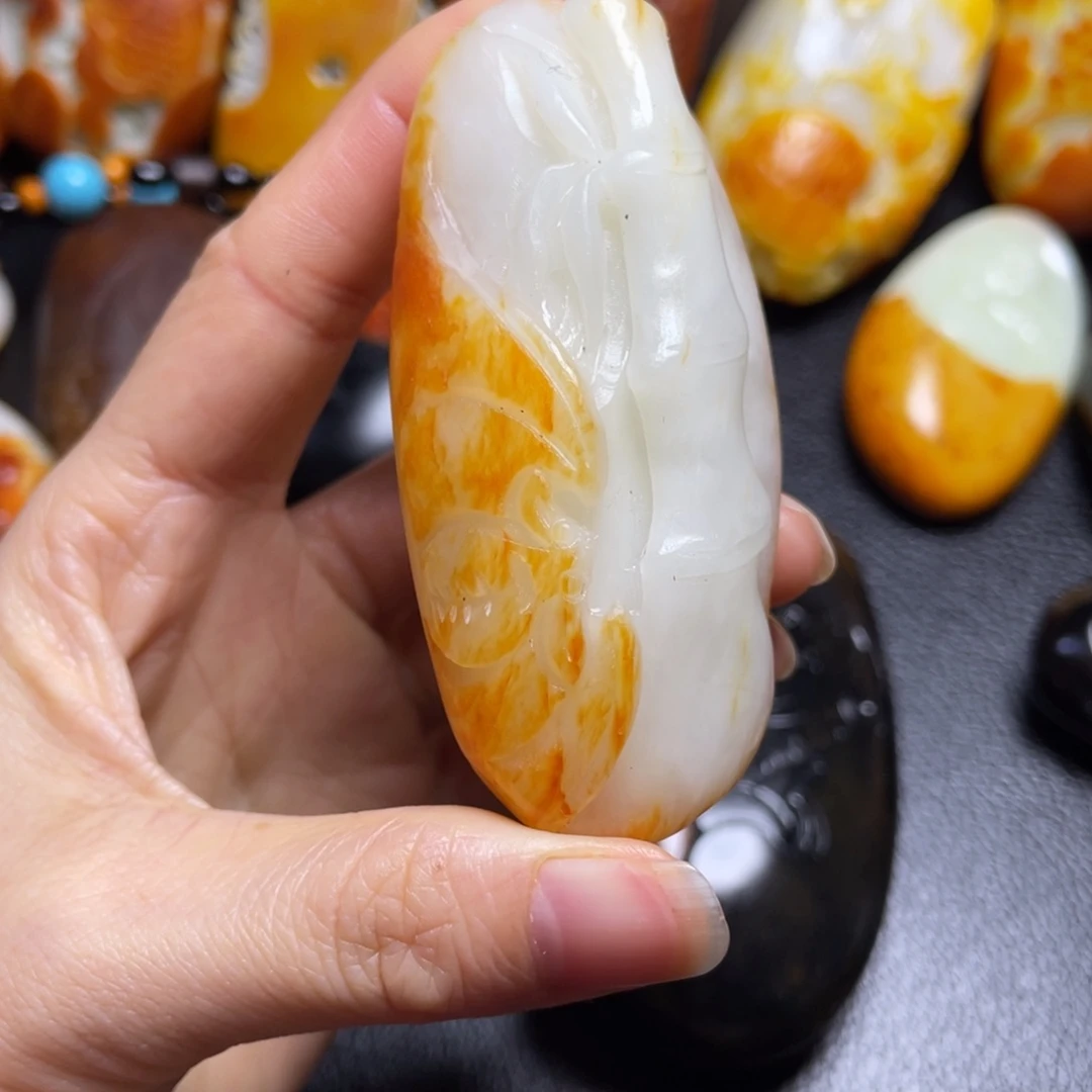 码***人和田玉未镶嵌颈饰