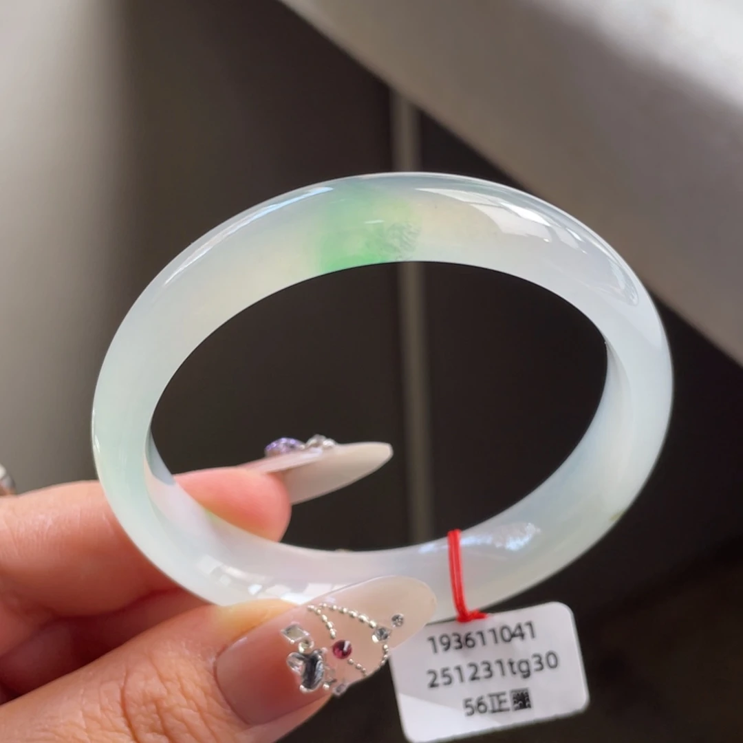 翡翠未镶嵌手镯冰胶飘绿起光正圈手镯