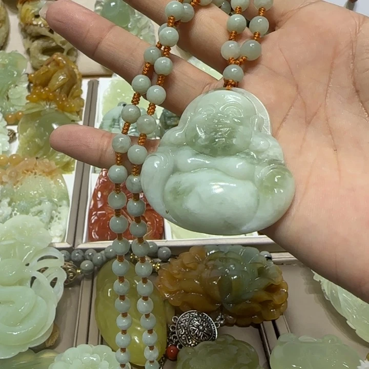 蛇纹石玉吊坠未镶嵌