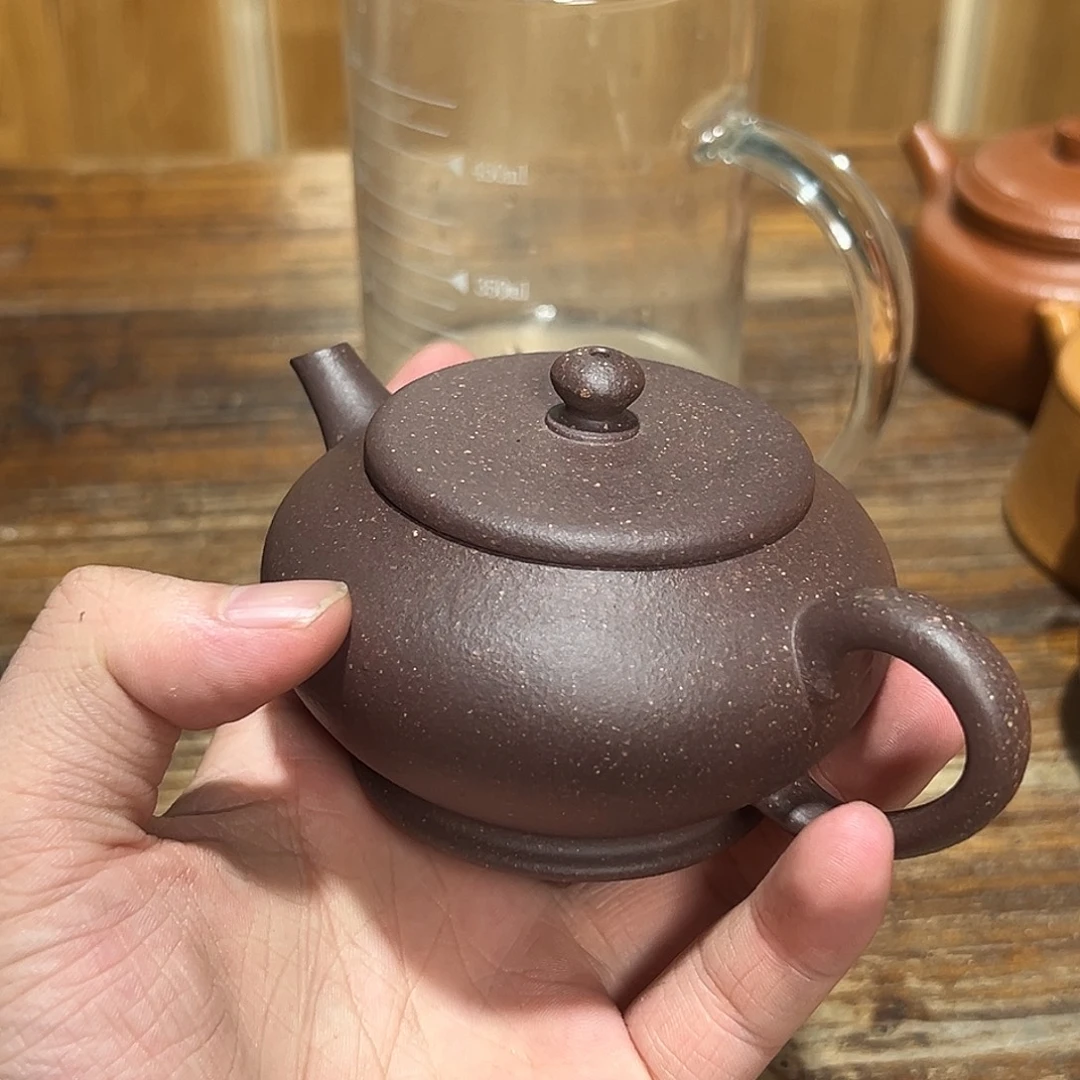 茶壶紫砂紫砂的味道很