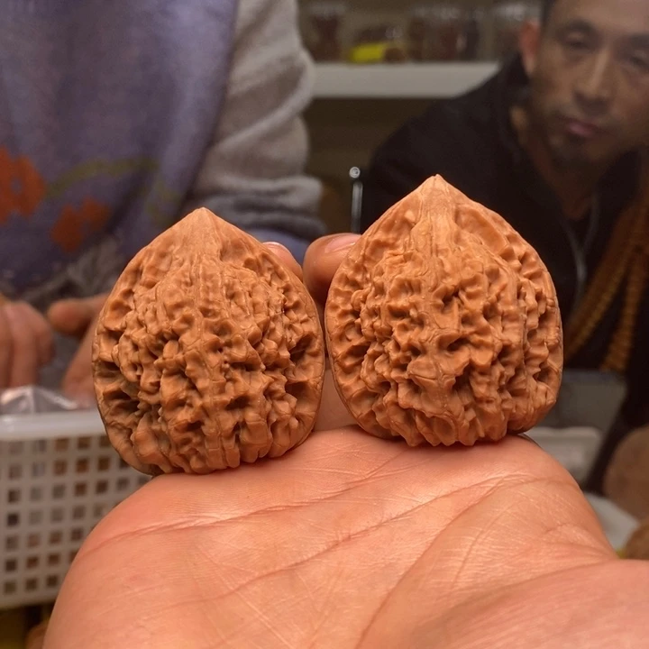 吊坠文玩核桃文玩核桃官帽46-47