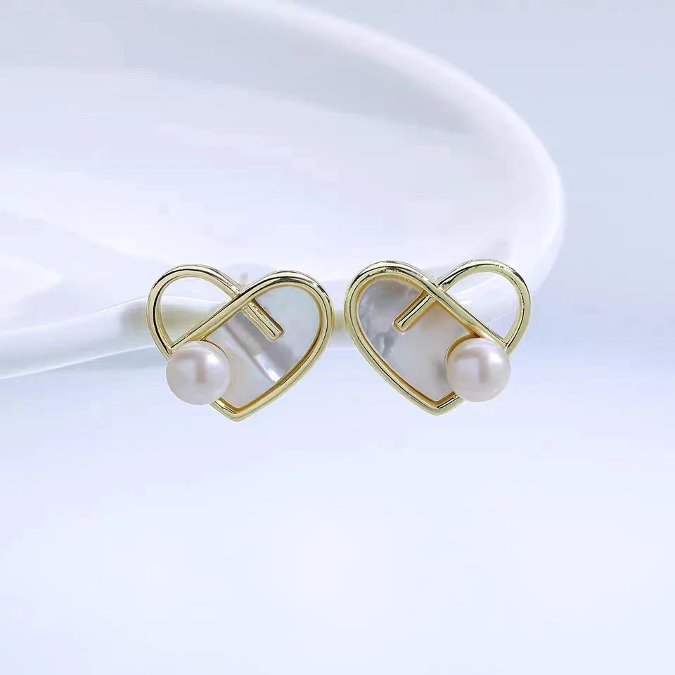 爱心耳钉精致小巧百搭小众