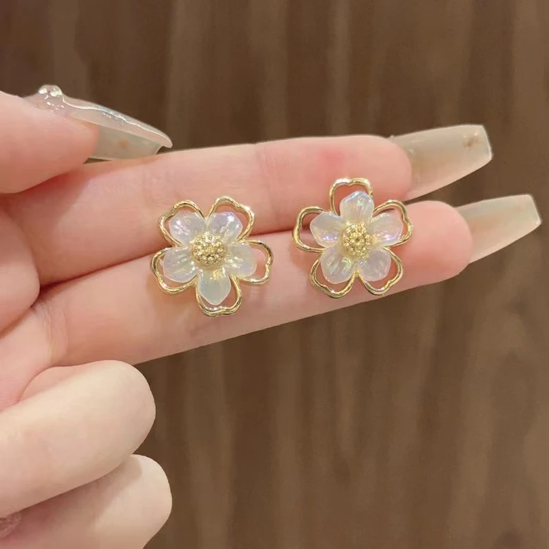 锌合金合成锆石耳饰 超仙贝克花朵小清新耳钉