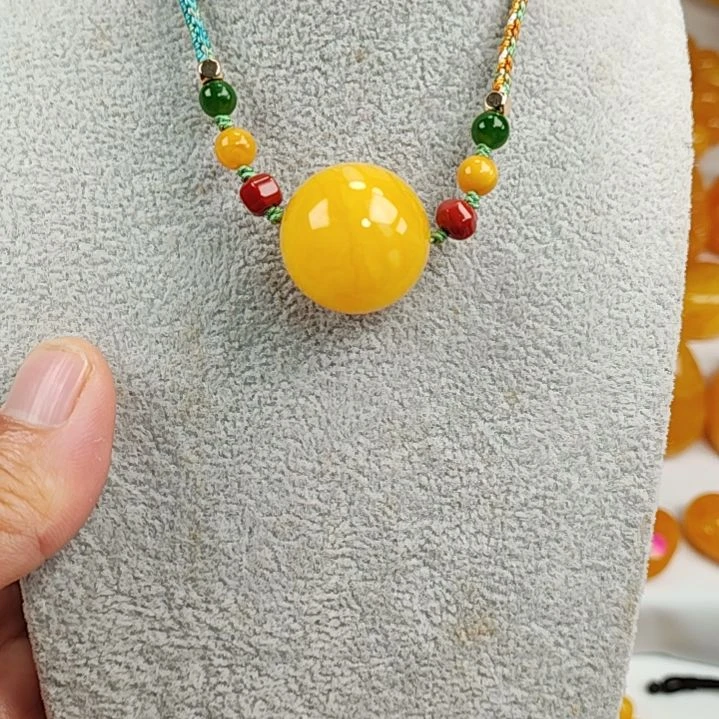 蜜蜡吊坠(赠链)未镶嵌