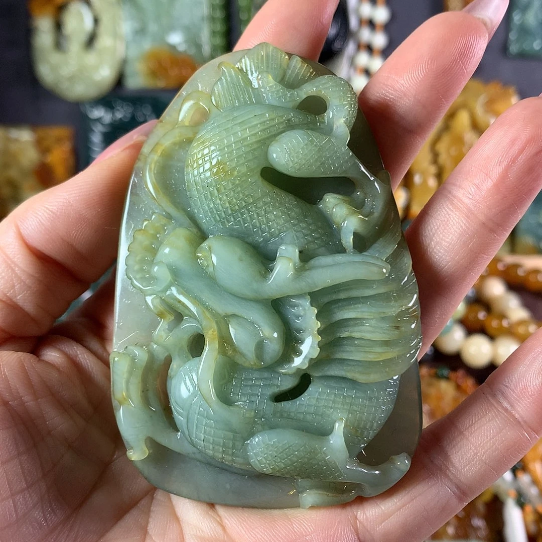 岫玉未镶嵌吊坠(赠链)
