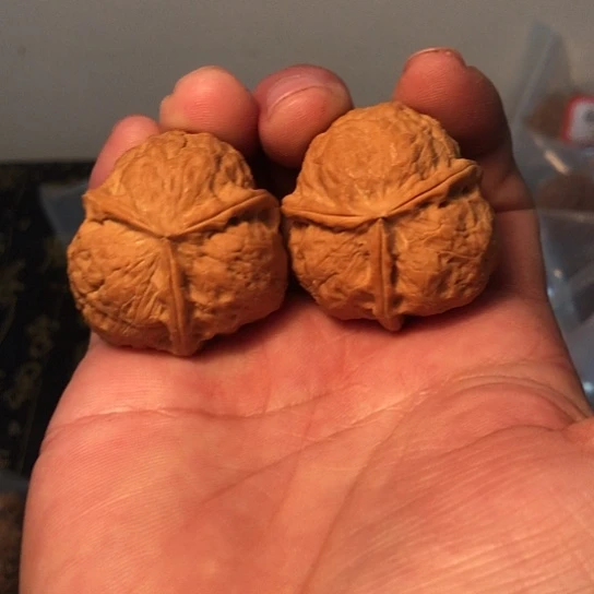 文玩核桃把件三棱37