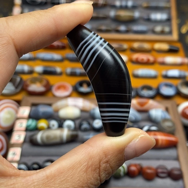 玛瑙/玉髓未镶嵌珠宝半成品阙*三