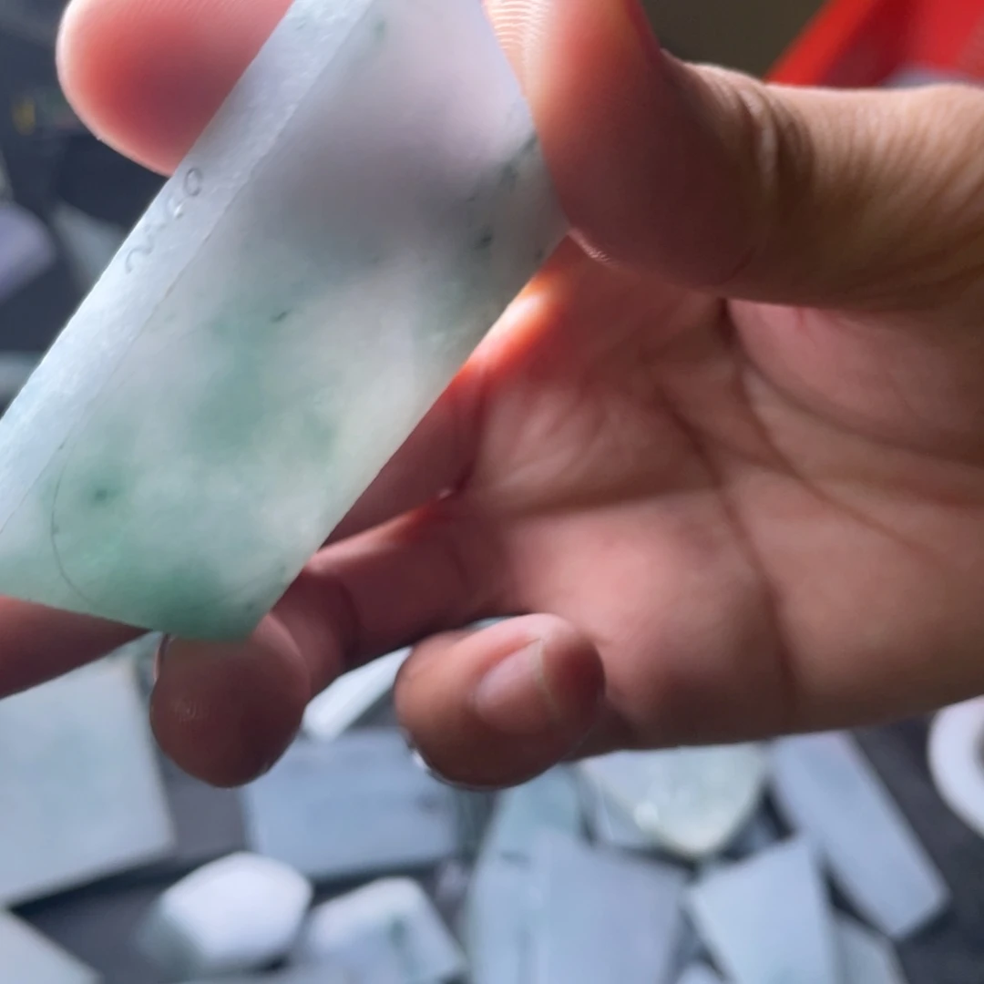 未镶嵌定制翡翠