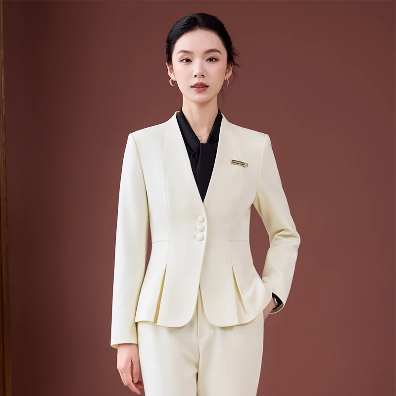设计感气质高端米白色西装套装女秋季新款简约干练单排扣无领西服
