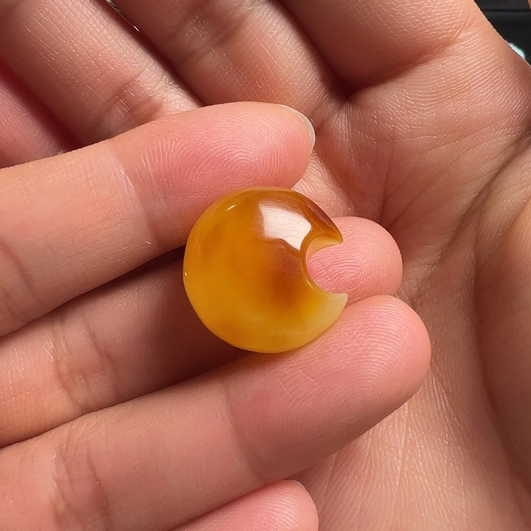 蜜蜡颈饰未镶嵌小*月亮（打孔不退换）