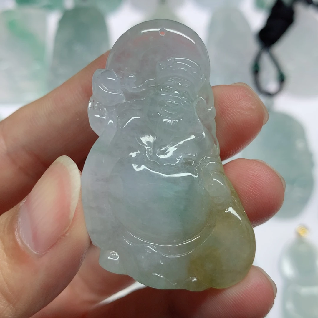 翡翠未镶嵌颈饰财神