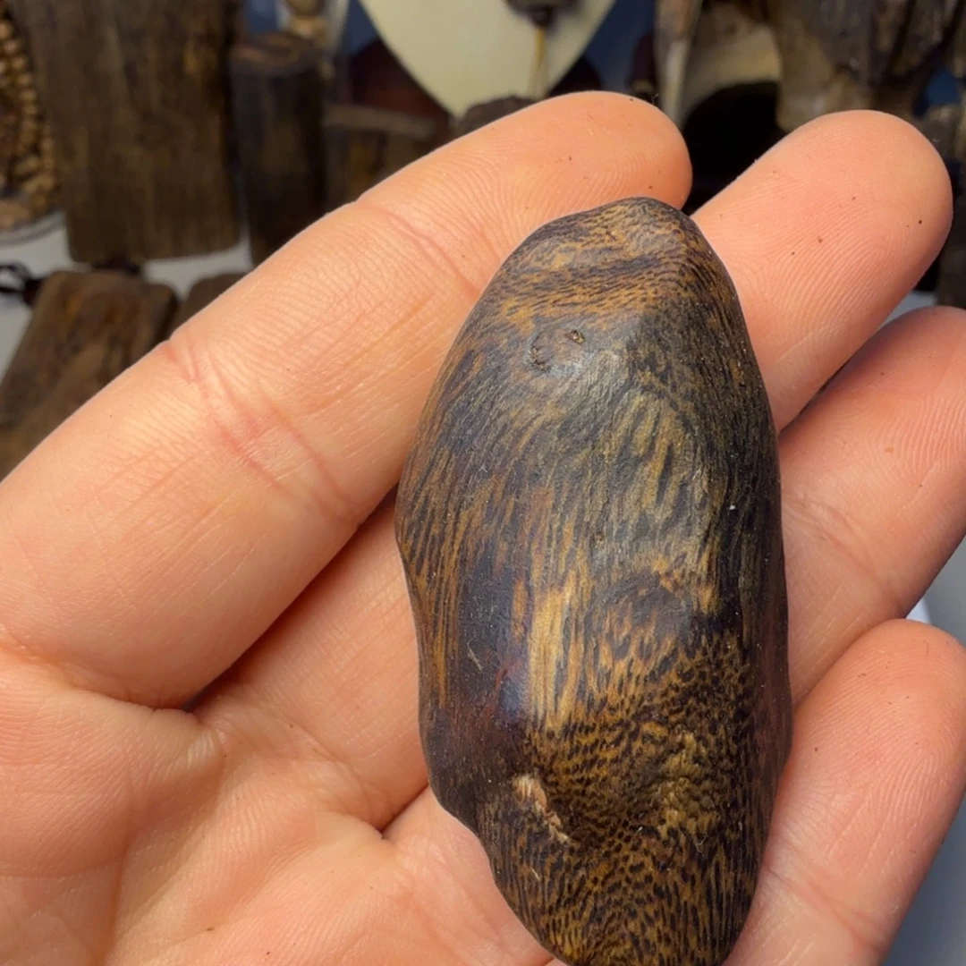 庄***沉香枕沉香天然留疤老料8.7克