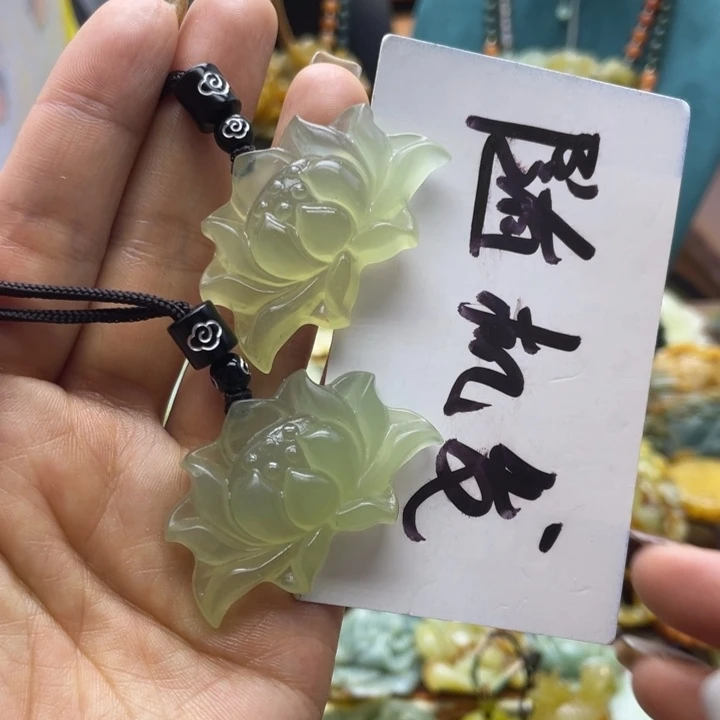蛇纹石玉合金颈饰