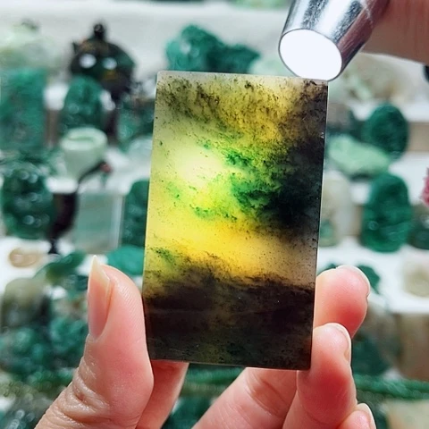 独山玉未镶嵌吊坠