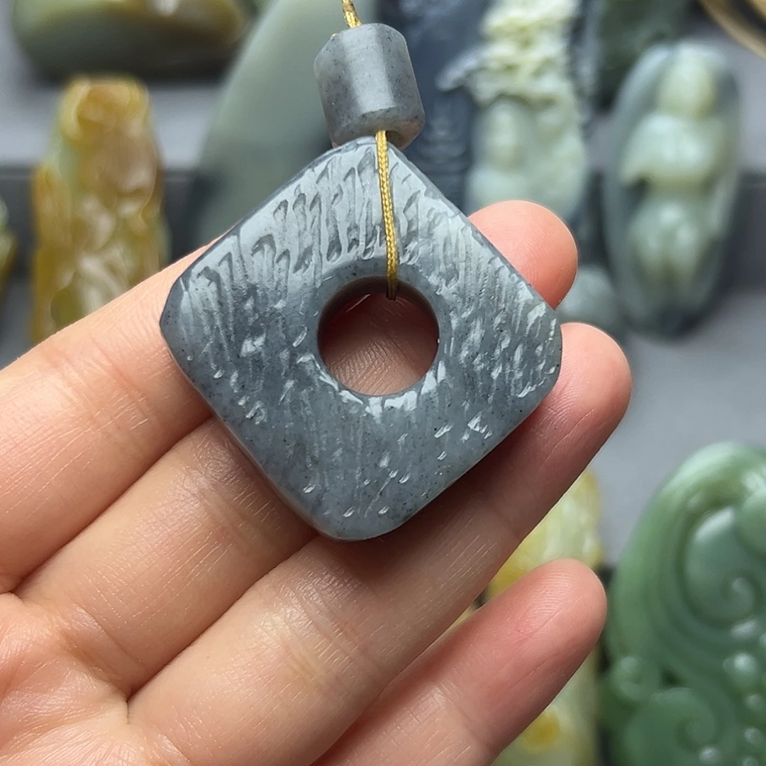 和田玉未镶嵌挂件