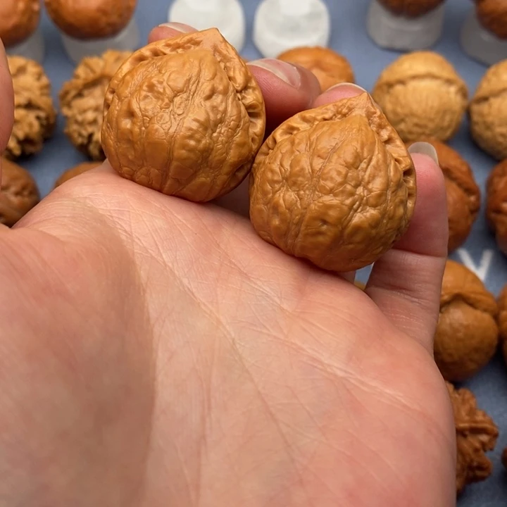 文玩核桃把件水晶官帽